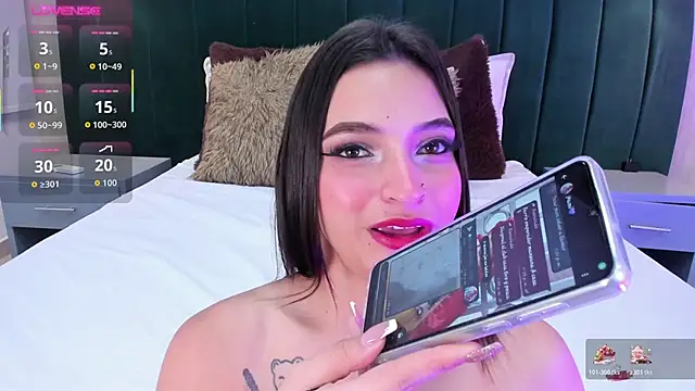 annie clarkson online show from November 14, 2025, 6:06 pm