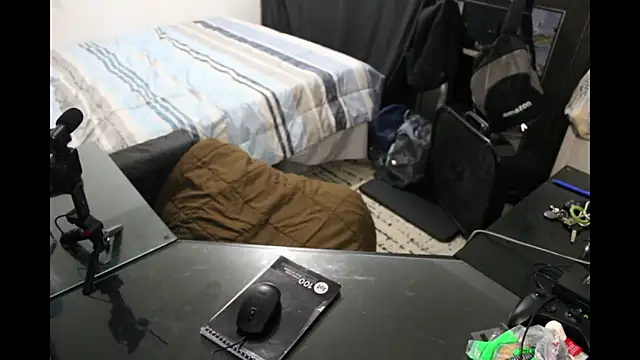 Snapshot of jamalcarter chatting on December 17, 2025, 7:36 am jamalcarter online show from December 17, 2025, 7:36 am