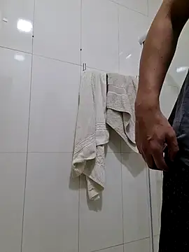 dancaEstrip online show from November 24, 2025, 2:44 am