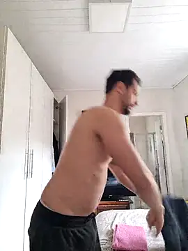 dancaEstrip online show from November 27, 2025, 7:49 pm