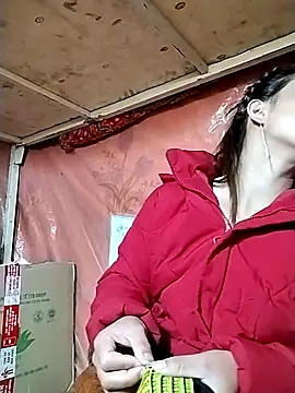 liu-liusexy online show from October 25, 2025, 1:57 am