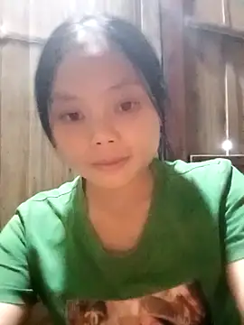 omiu-baby online show from October 10, 2025, 1:32 pm