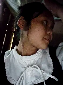 omiu-baby online show from February 3, 2026, 2:53 am