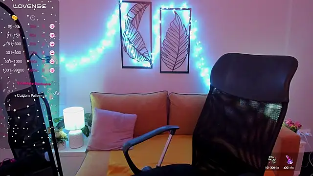 Hailey Foxy online show from October 6, 2025, 8:45 am