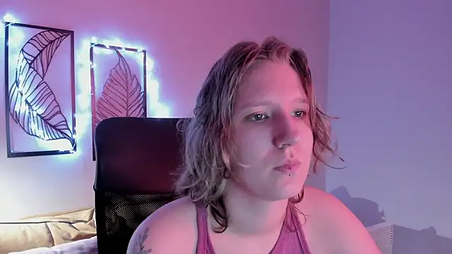 Hailey Foxy online show from November 21, 2025, 9:30 am