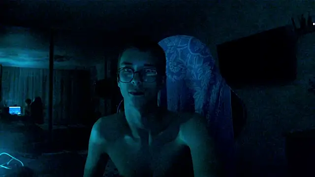 Snapshot of glasses_cat chatting on July 24, 2026, 10:52 pm glasses cat online show from July 24, 2026, 10:52 pm