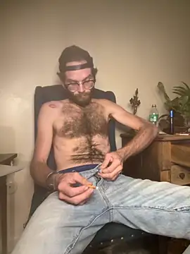 hungspundick1 online show from October 15, 2025, 2:39 pm