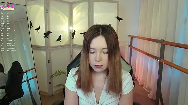 Lina Glow online show from October 26, 2025, 6:41 am