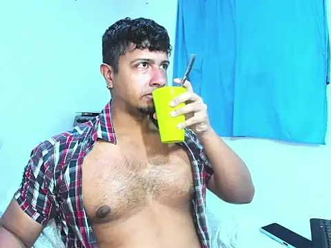 Snapshot of andylemonda1 chatting on October 13, 2025, 3:01 pm andylemonda1 online show from October 13, 2025, 3:01 pm