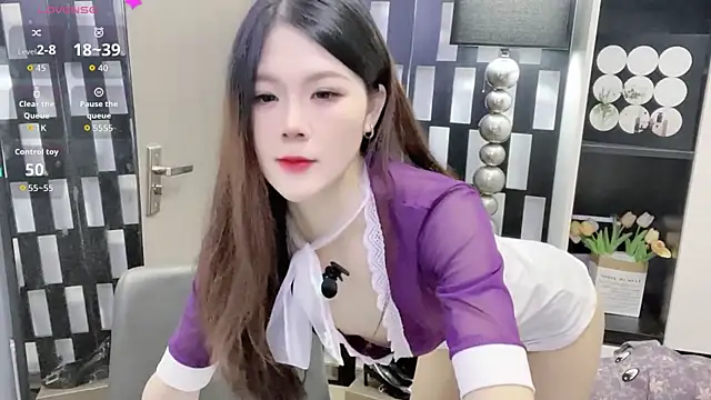 Yueyue-MM online show from October 29, 2025, 12:35 am