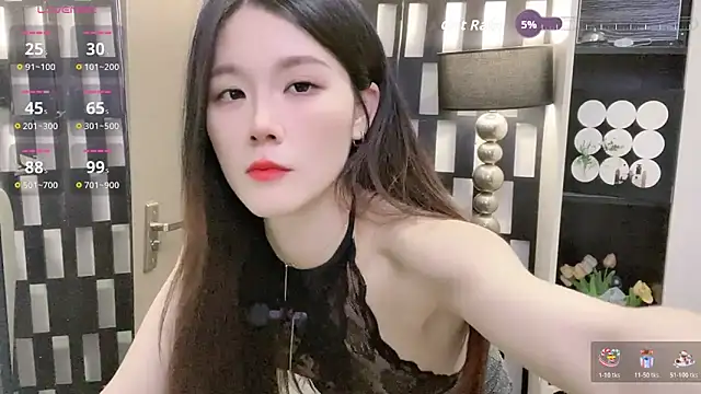 Snapshot of Yueyue-MM chatting on February 19, 2026, 5:42 pm Yueyue-MM online show from February 19, 2026, 5:42 pm