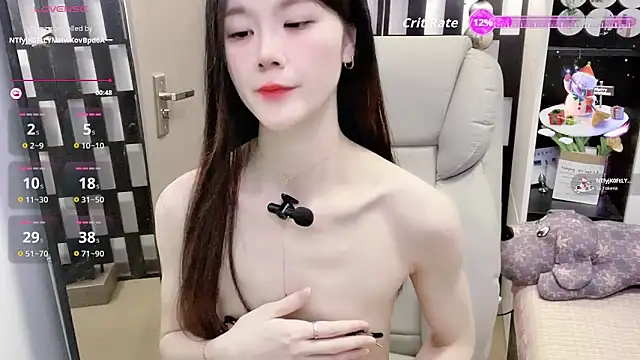 Snapshot of Yueyue-MM chatting on March 10, 2026, 2:27 am Yueyue-MM online show from March 10, 2026, 2:27 am