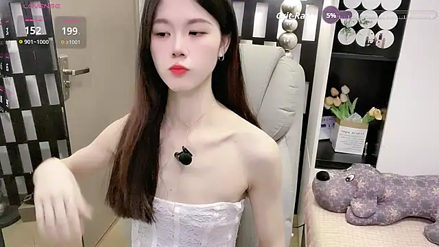 Snapshot of Yueyue-MM chatting on April 10, 2026, 12:49 am Yueyue-MM online show from April 10, 2026, 12:49 am
