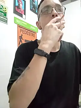 Snapshot of dinho_carioca chatting on October 12, 2025, 5:34 pm dinho carioca online show from October 12, 2025, 5:34 pm