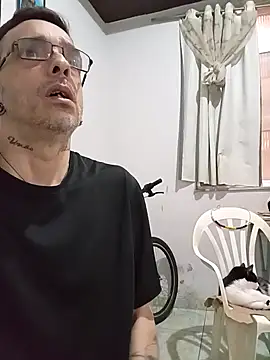 Snapshot of dinho_carioca chatting on October 20, 2025, 1:55 pm dinho carioca online show from October 20, 2025, 1:55 pm