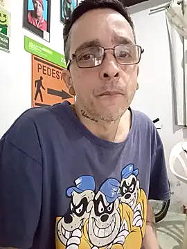 Snapshot of dinho_carioca chatting on October 24, 2025, 4:58 pm dinho carioca online show from October 24, 2025, 4:58 pm