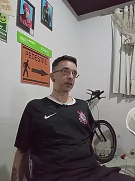 Snapshot of dinho_carioca chatting on November 16, 2025, 5:13 am dinho carioca online show from November 16, 2025, 5:13 am