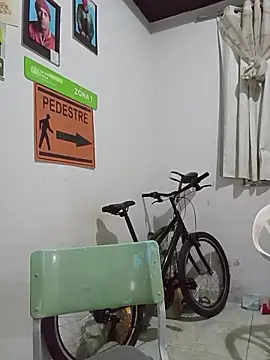 Snapshot of dinho_carioca chatting on November 19, 2025, 8:09 pm dinho carioca online show from November 19, 2025, 8:09 pm