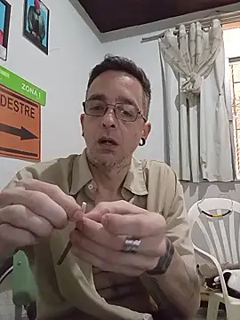 Snapshot of dinho_carioca chatting on January 8, 2026, 1:35 pm dinho carioca online show from January 8, 2026, 1:35 pm