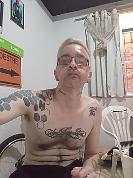 Snapshot of dinho_carioca chatting on January 12, 2026, 2:00 pm dinho carioca online show from January 12, 2026, 2:00 pm