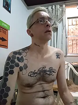 Snapshot of dinho_carioca chatting on January 16, 2026, 1:37 pm dinho carioca online show from January 16, 2026, 1:37 pm