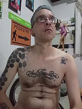 Snapshot of dinho_carioca chatting on January 18, 2026, 4:16 am dinho carioca online show from January 18, 2026, 4:16 am