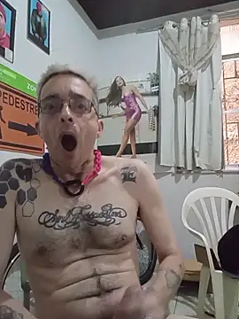 Snapshot of dinho_carioca chatting on February 8, 2026, 3:48 pm dinho carioca online show from February 8, 2026, 3:48 pm