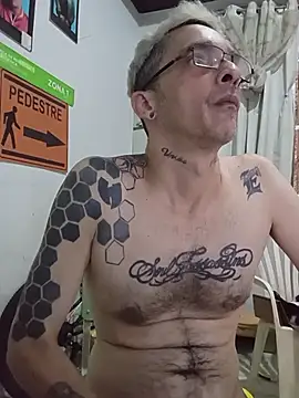 Snapshot of dinho_carioca chatting on February 9, 2026, 3:38 pm dinho carioca online show from February 9, 2026, 3:38 pm