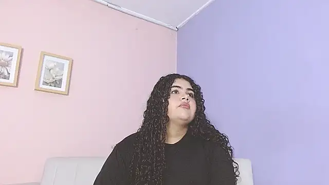 Snapshot of lourdes_moon22 chatting on September 10, 2025, 12:38 pm lourdes moon22 online show from September 10, 2025, 12:38 pm