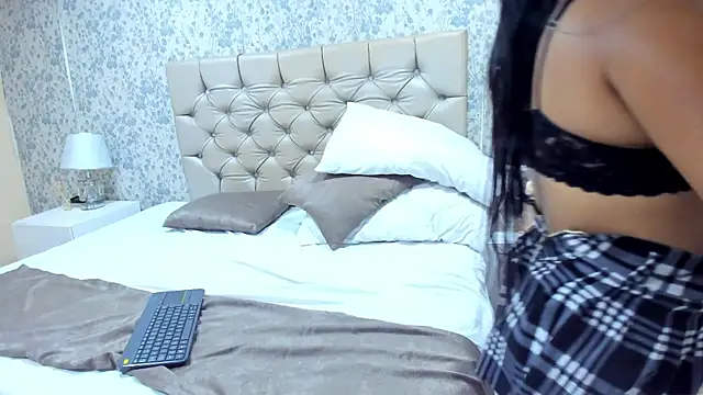 Snapshot of AlahiaJoness chatting on September 26, 2025, 3:27 pm AlahiaJoness online show from September 26, 2025, 3:27 pm