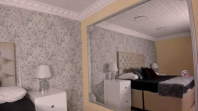 Snapshot of AlahiaJoness chatting on September 30, 2025, 3:11 am AlahiaJoness online show from September 30, 2025, 3:11 am