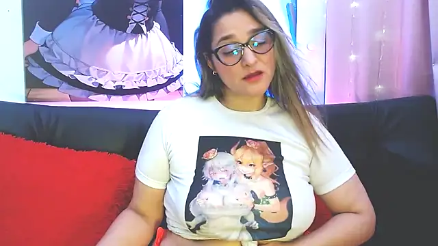 Snapshot of LAHILA_COOPERR chatting on September 29, 2025, 12:43 pm LAHILA COOPERR online show from September 29, 2025, 12:43 pm