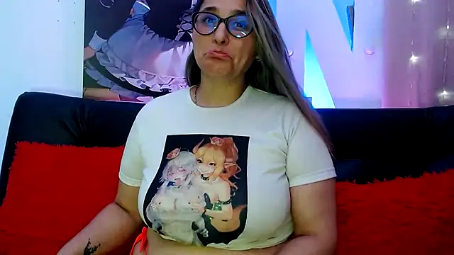 Snapshot of LAHILA_COOPERR chatting on September 30, 2025, 12:48 am LAHILA COOPERR online show from September 30, 2025, 12:48 am