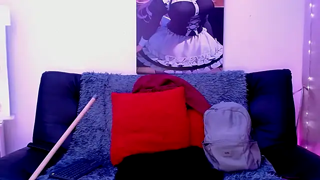 Snapshot of LAHILA_COOPERR chatting on October 17, 2025, 12:25 am LAHILA COOPERR online show from October 17, 2025, 12:25 am