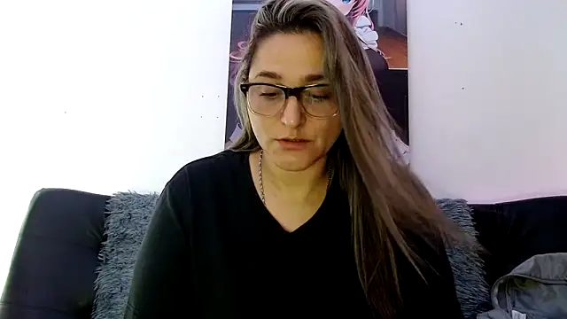 Snapshot of LAHILA_COOPERR chatting on November 5, 2025, 12:05 pm LAHILA COOPERR online show from November 5, 2025, 12:05 pm