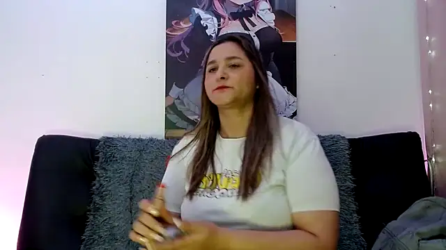 Snapshot of LAHILA_COOPERR chatting on November 17, 2025, 12:22 pm LAHILA COOPERR online show from November 17, 2025, 12:22 pm