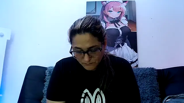 Snapshot of LAHILA_COOPERR chatting on November 25, 2025, 12:27 pm LAHILA COOPERR online show from November 25, 2025, 12:27 pm