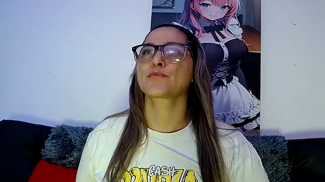 Snapshot of LAHILA_COOPERR chatting on December 5, 2025, 12:14 pm LAHILA COOPERR online show from December 5, 2025, 12:14 pm