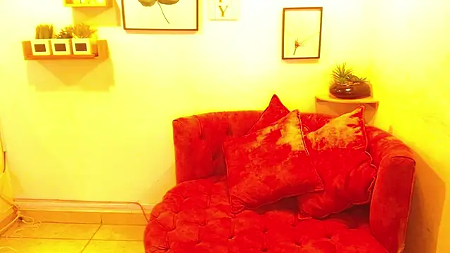 Snapshot of Aliciacute__ chatting on February 7, 2026, 7:17 pm Aliciacute online show from February 7, 2026, 7:17 pm