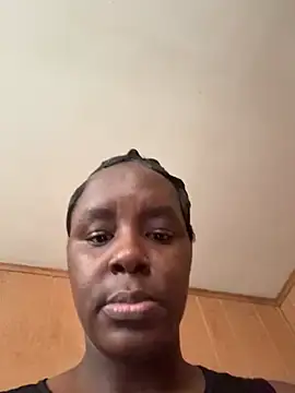 Snapshot of saltlightEmber chatting on January 9, 2026, 7:37 pm saltlightEmber online show from January 9, 2026, 7:37 pm