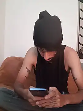 Alejandro92 cali online show from May 29, 2026, 3:54 pm