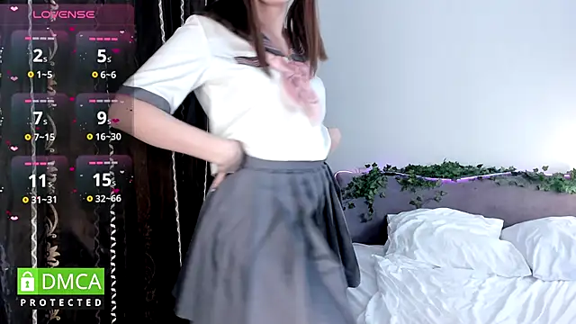 Snapshot of KyotoGlow chatting on October 2, 2025, 8:32 am KyotoGlow online show from October 2, 2025, 8:32 am