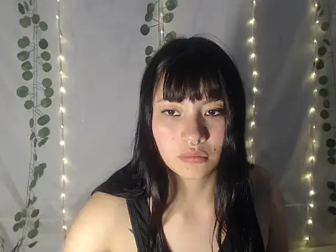 Snapshot of Zulema_R1 chatting on September 15, 2025, 8:14 am Zulema R1 online show from September 15, 2025, 8:14 am