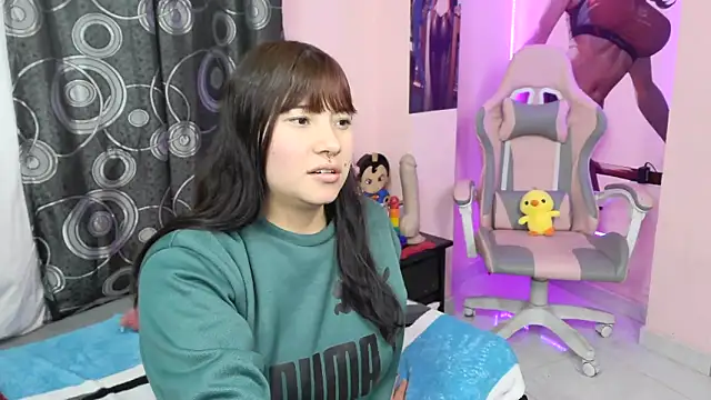 Snapshot of Zulema_R1 chatting on February 24, 2026, 3:15 am Zulema R1 online show from February 24, 2026, 3:15 am