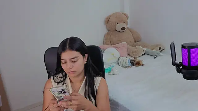 valerihouse online show from November 27, 2025, 1:51 am