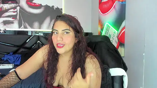 Snapshot of Sara_Bdsm_ chatting on February 25, 2026, 3:38 am Sara Bdsm online show from February 25, 2026, 3:38 am