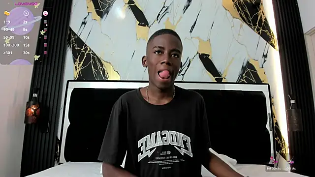 Snapshot of Alan_blacke chatting on November 1, 2025, 7:49 pm Alan blacke online show from November 1, 2025, 7:49 pm