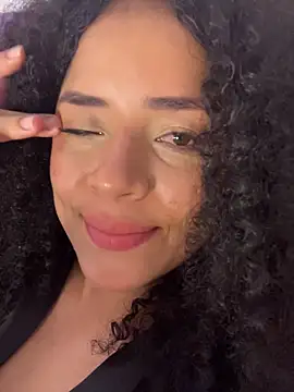 Snapshot of AfroSalvaje chatting on December 17, 2025, 5:57 am AfroSalvaje online show from December 17, 2025, 5:57 am