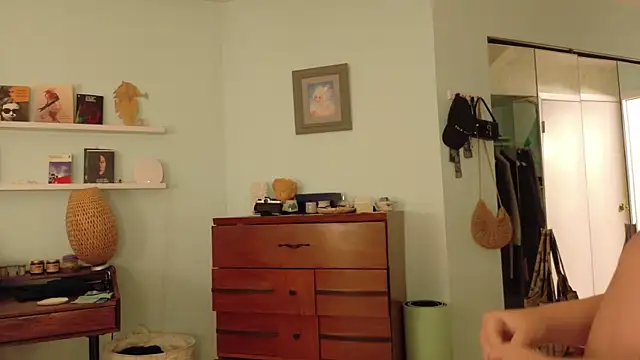 Snapshot of sicklitgirl chatting on October 15, 2025, 3:23 pm sicklitgirl online show from October 15, 2025, 3:23 pm