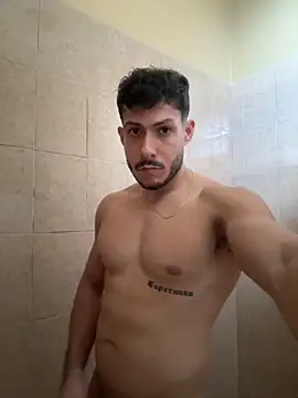 Snapshot of Darg98 chatting on October 7, 2025, 10:18 pm Darg98 online show from October 7, 2025, 10:18 pm